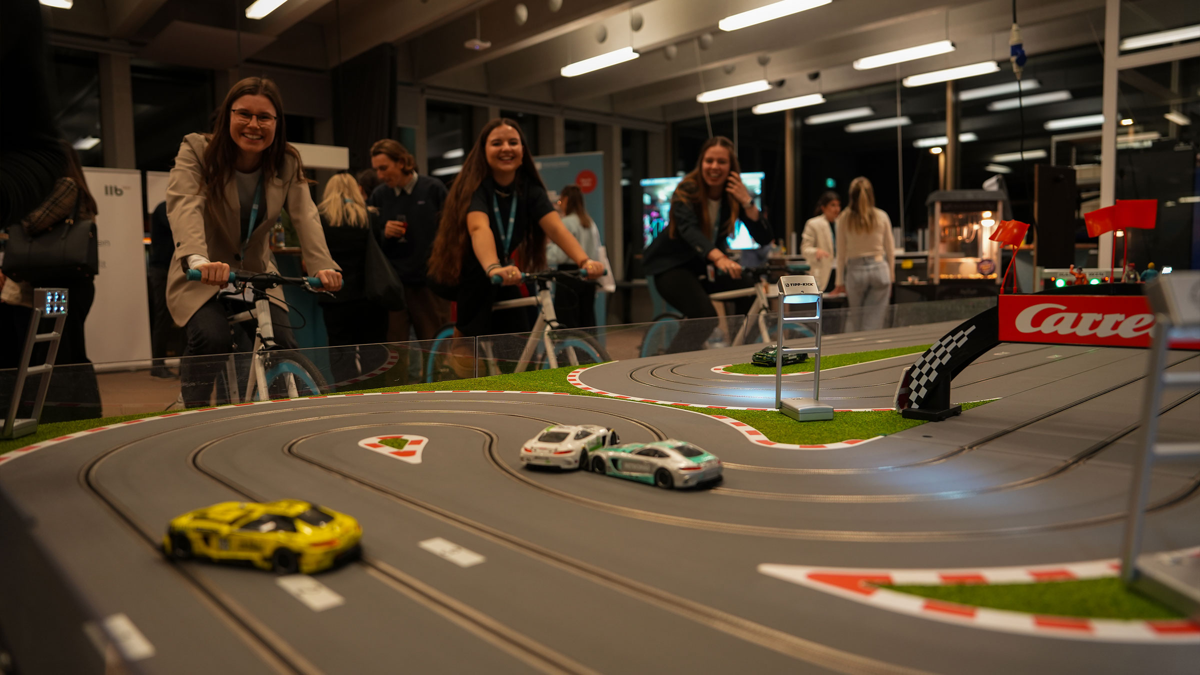 Lange Nacht der Karriere – Autospiel, angetrieben durch Fahrad von Repower